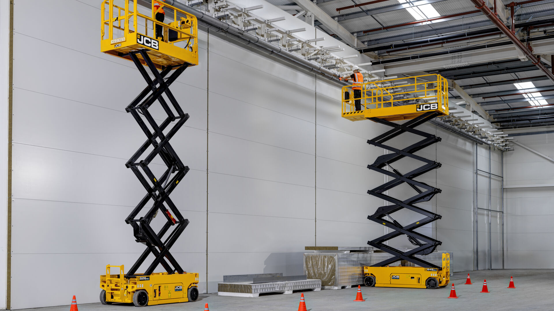 S2646E and S4550E Electric Drive Scissor Lift in Construction Application